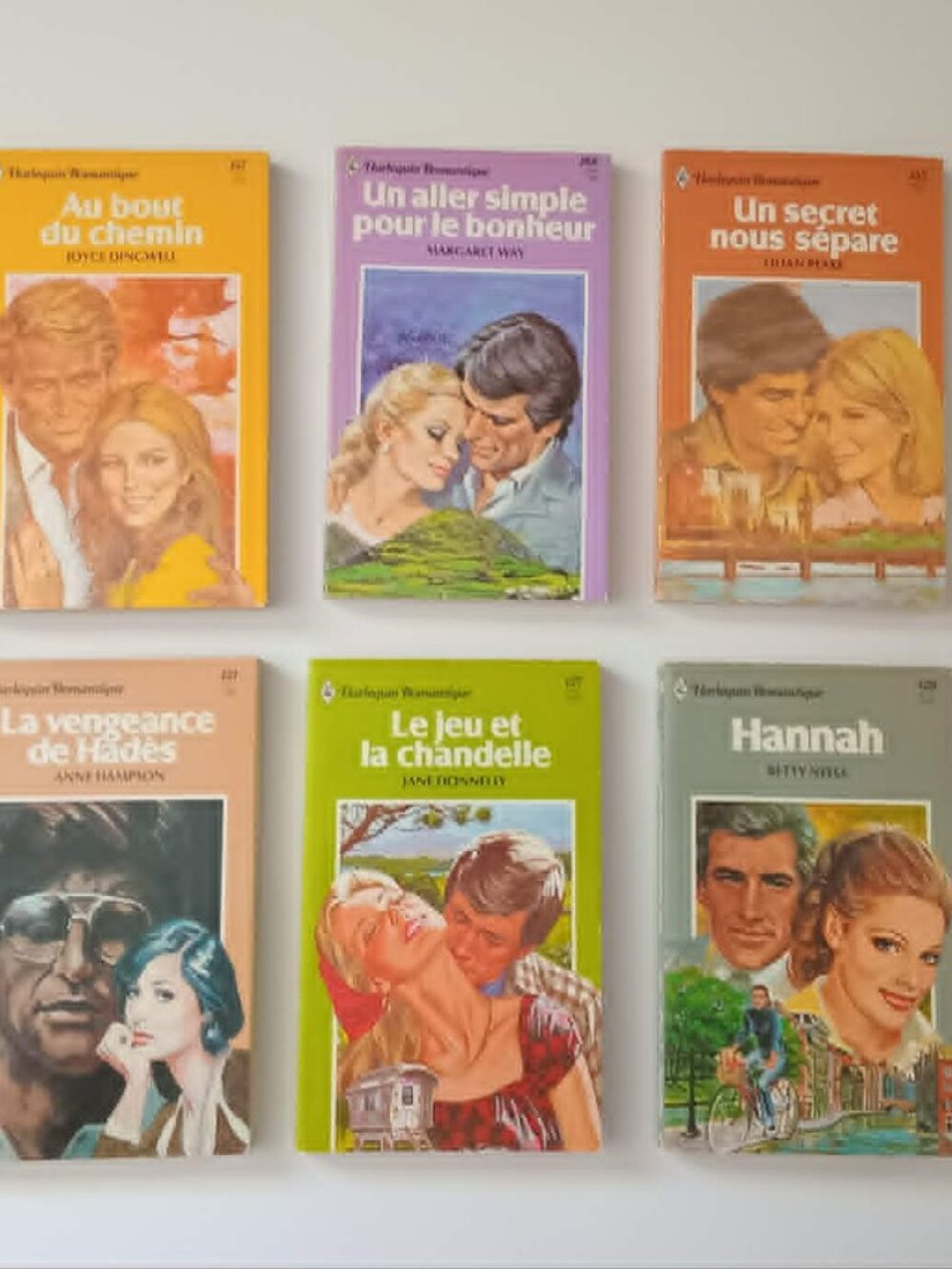 Harlequin Romantique Paperbacks Lot #1 of 10 French Books 1980s No Inscriptions
